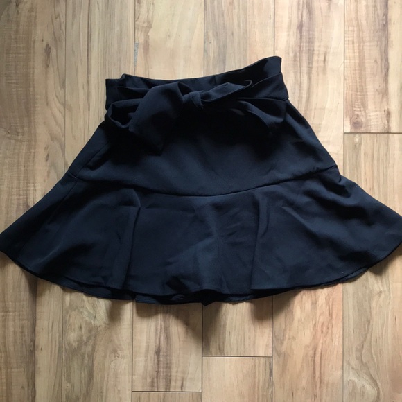 Black Zara skort. Size xs. - Picture 1 of 4